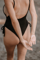 MAILLOT DE BAIN UNE PIÈCE NOIR INTENSE ~ SEGARA