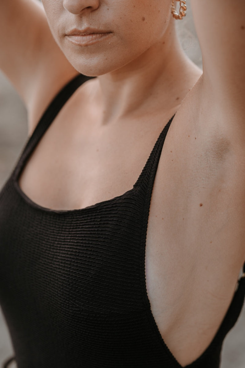 MAILLOT DE BAIN UNE PIÈCE NOIR INTENSE ~ SEGARA