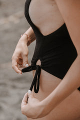 MAILLOT DE BAIN UNE PIÈCE NOIR INTENSE ~ SEGARA